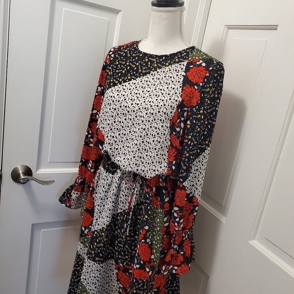 Libby Edelman Floral Patchwork Dress Size Medium, colorful - Picture 2 of 14